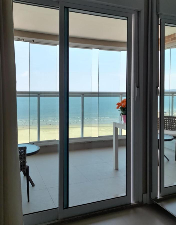 Apto Com Vista Pro Mar Em Completo Em Frente A Praia! Apartamento