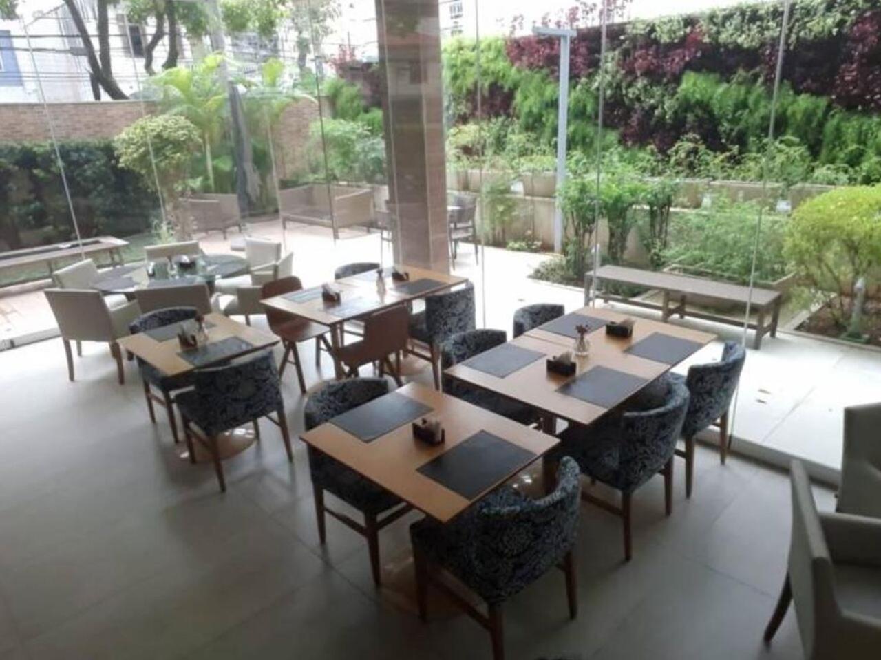 Apto Com Vista Pro Mar Em Completo Em Frente A Praia! Apartamento *