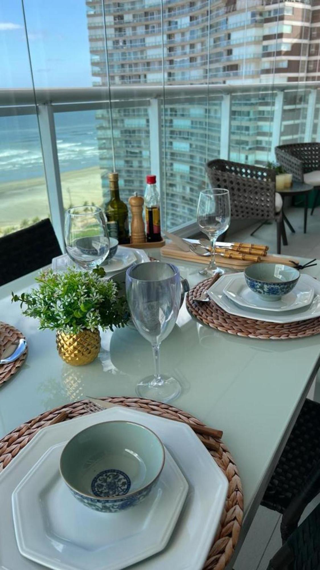 Apto Com Vista Pro Mar Em Completo Em Frente A Praia! Apartamento Santos (Sao Paulo)