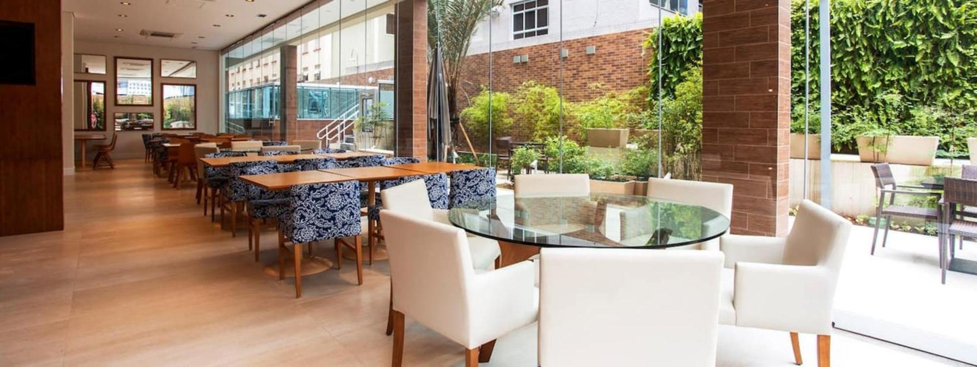Apto Com Vista Pro Mar Em Completo Em Frente A Praia! Apartamento *